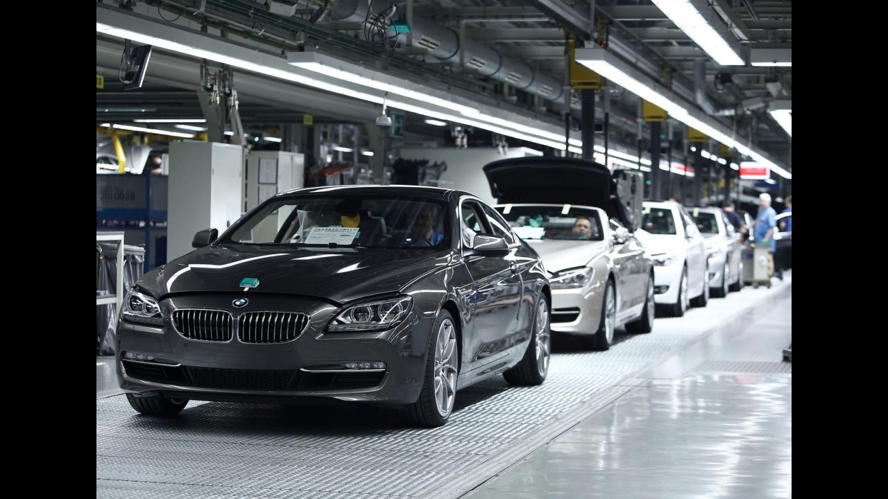 BMW Série 6 Coupé 2012 é revelada oficialmente - Veja galeria de fotos em alta resolução