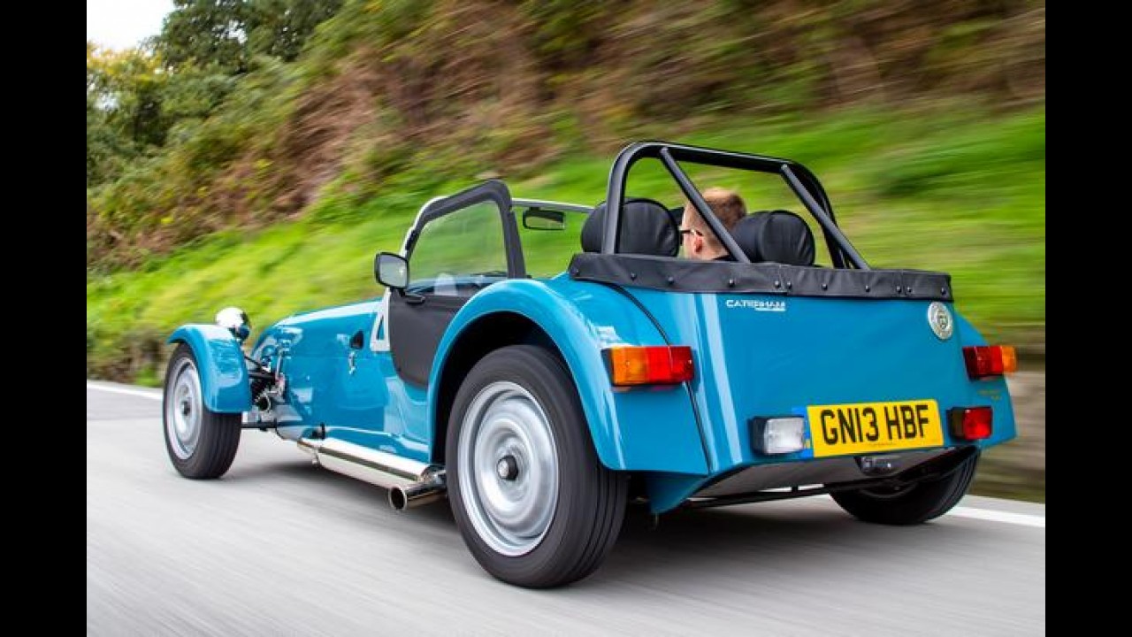 Básico, mas divertido: Caterham lança oficialmente o Seven 160