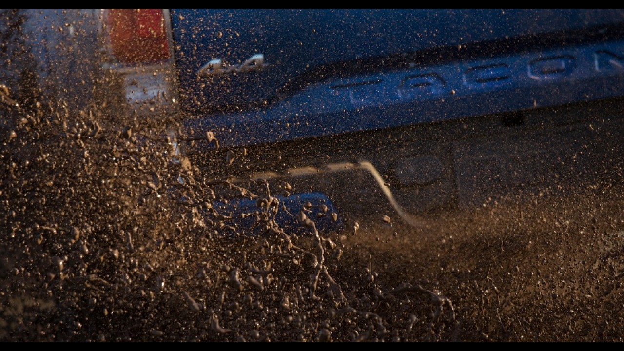Toyota mostra dianteira da nova geração da Tacoma em novo teaser