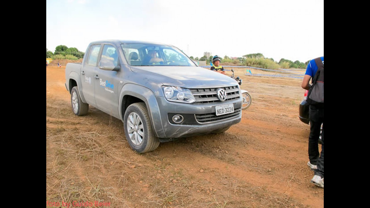 Leitor testa a VW Amarok em circuito Off-Road e conta as impressões - Veja fotos