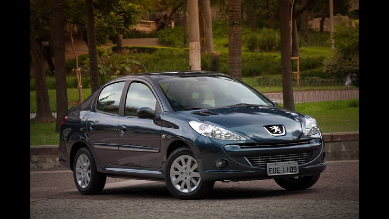 Peugeot lança linha 207 2012 com novos itens e mudanças visuais - Veja tabela de preços