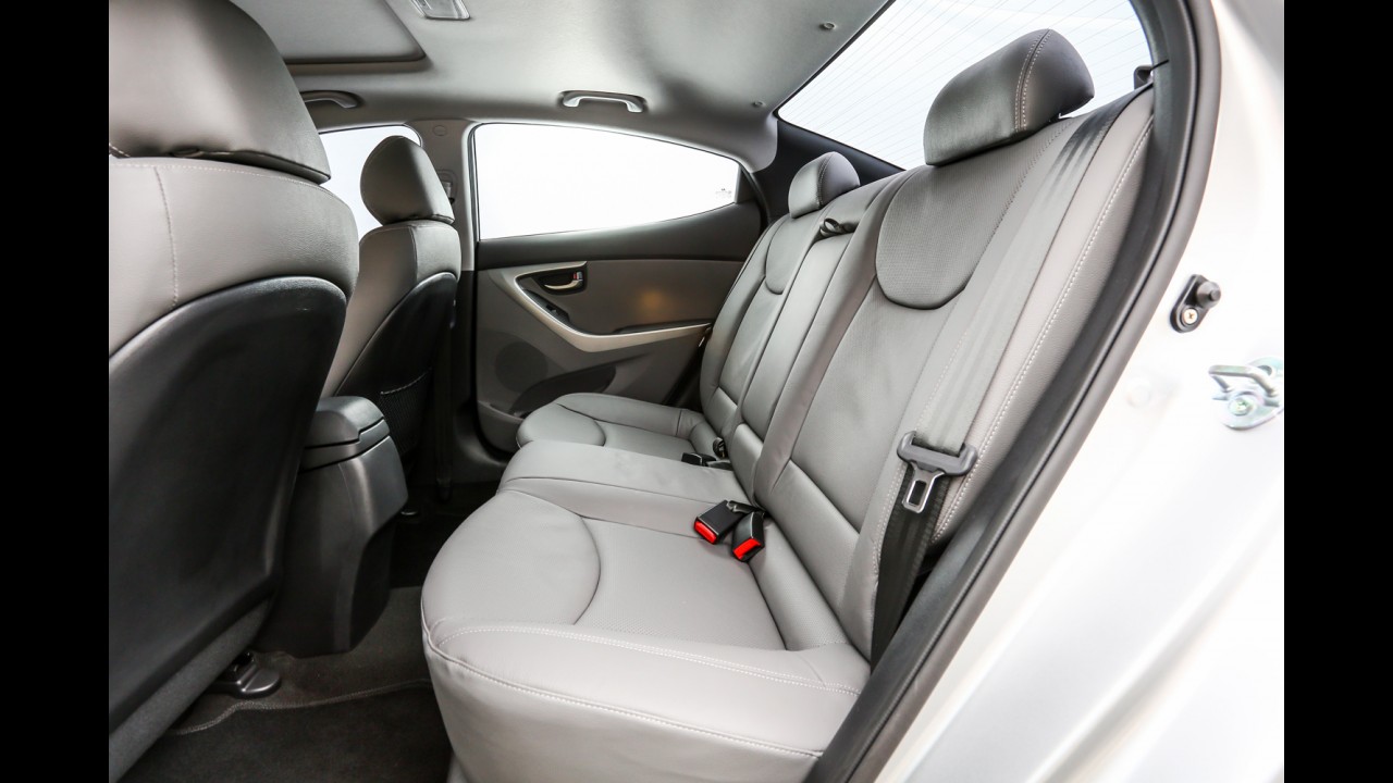 Teste CARPLACE: Hyundai Elantra 2014 tem jeito de Civic e pique de Focus
