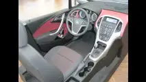 Nuova Opel Astra workshop
