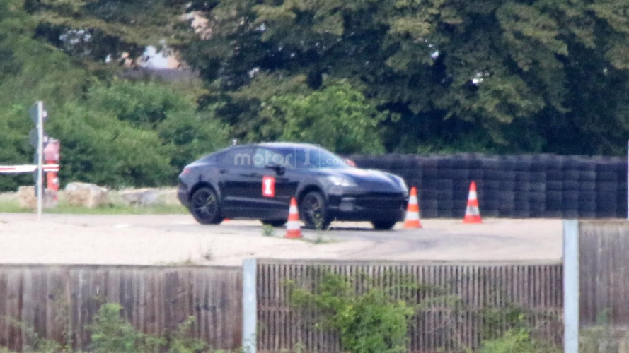 Olası Porsche Cayenne 'Coupe' test aracı casus fotoğrafları