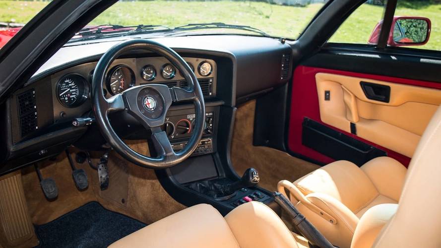 Alfa Romeo SZ, il