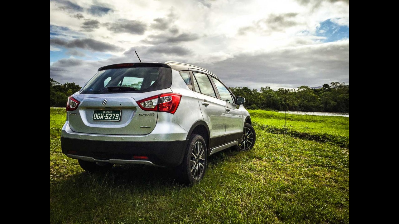 Volta rápida: aposta racional do Suzuki S-Cross esbarra no preço