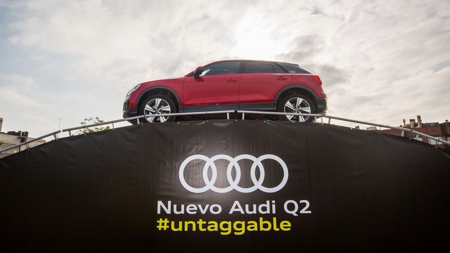 Barcelona players receive new Audi cars