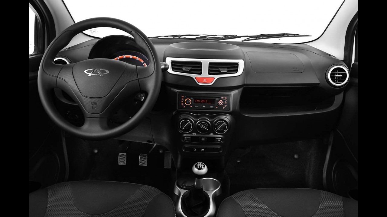 Ainda importado, novo Chery QQ fica mais caro e chega por R$ 31.990