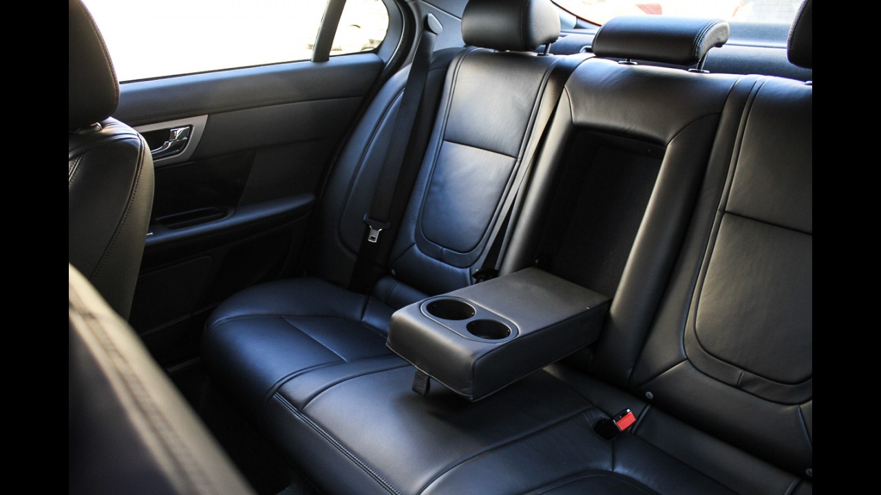Avaliação: Jaguar XF Sport Luxury 2015 é predador em traje esporte-fino