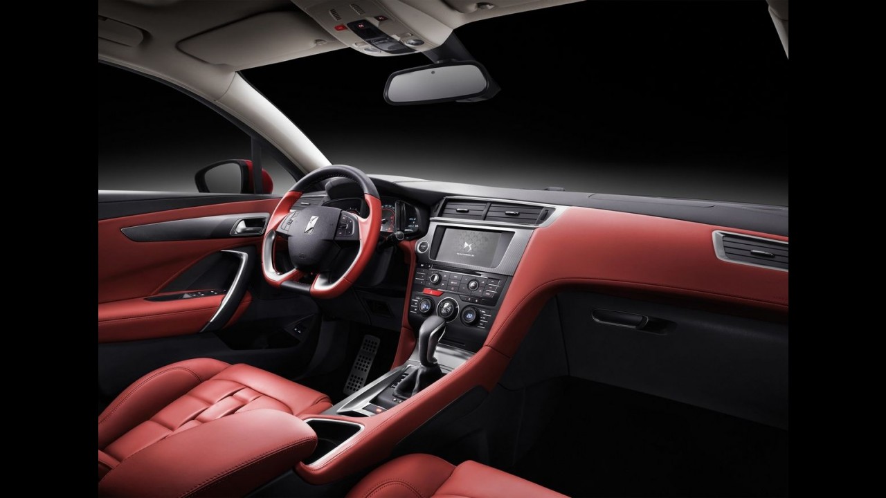 Novo DS 4S é revelado: hatch premium tem visual mais convencional