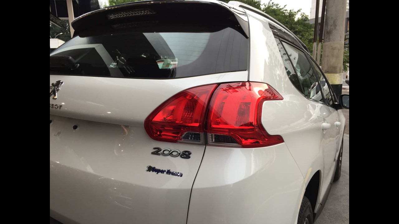 Exclusivo: novo Peugeot 2008 já está nas lojas