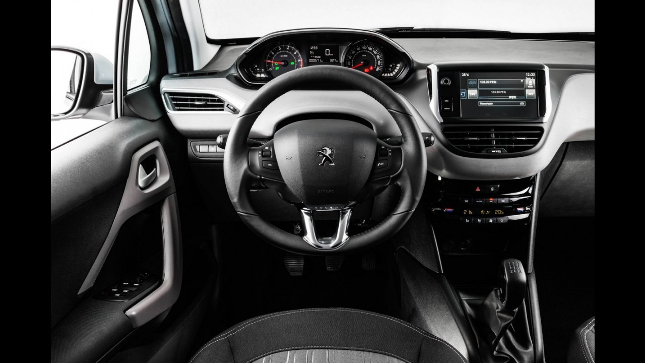Volta Rápida: como andam os novos Peugeot 208 Allure 1.2 e GT 1.6