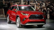 15. Toyota Highlander: 239,438 Units