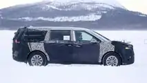 Kia Sedona Spy Photos