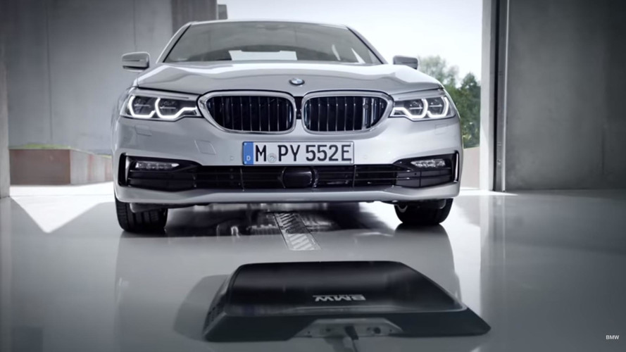 2018 BMW 530e wireless charging