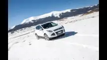 Guidare sulla neve: ecco le tecniche 