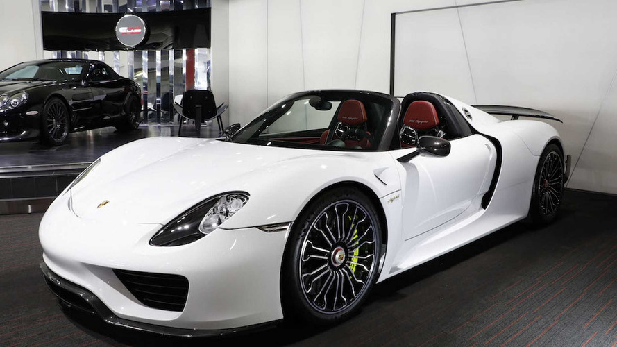 Weissach Paketli Porsche 918 Spyder