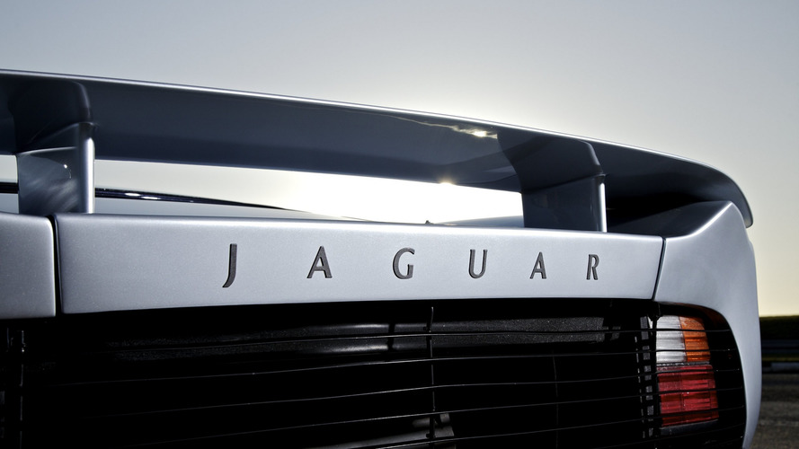 Jaguar XJ220