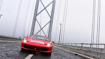 Birleşik Krallık Ferrari Sahipleri Kulübü geçit töreni