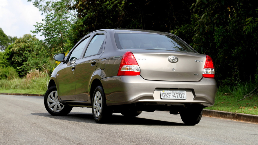 Toyota Etios Sedan AT