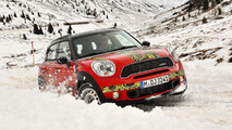 2012 Mini Countryman JCW teaser image - 13.12.2011