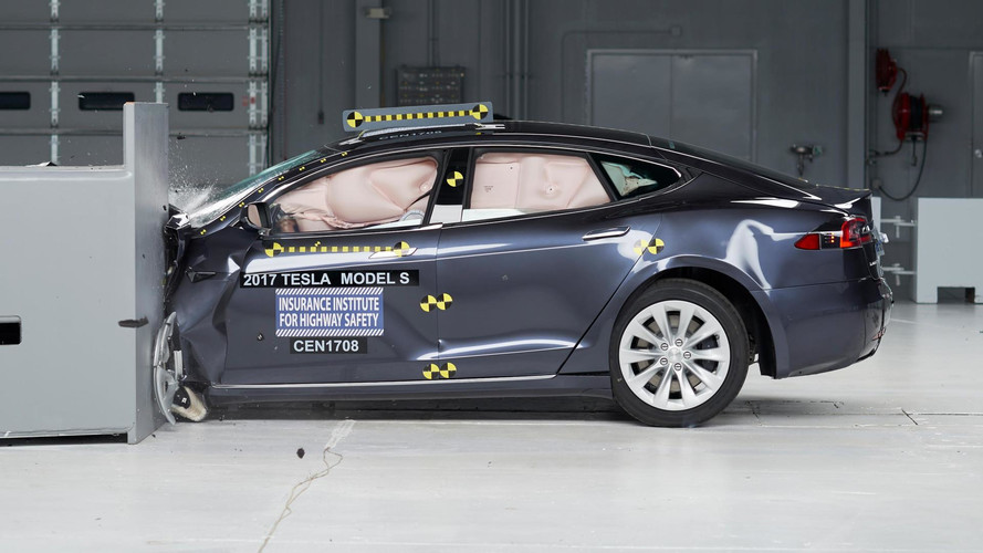 Tesla Model S Crash Test IIHS