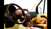 Luxustransporter von Lexani Motorcars