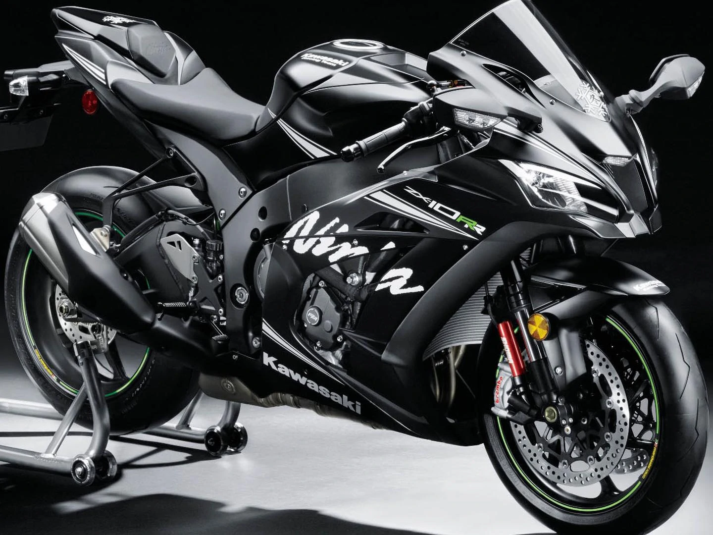 Kawasaki lança nova Ninja ZX-10 RR no Brasil
