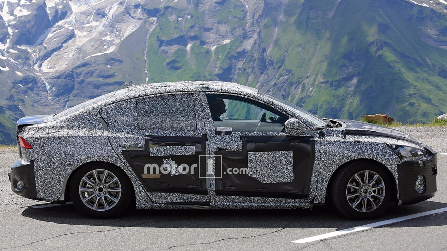 Ford Focus Sedan Spy Pics
