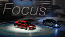 2012 Ford Focus live at 2010 Detroit Auto Show 11.01.2010