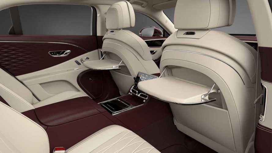 Bentley Flying Spur, dietro un salotto inglese per due persone