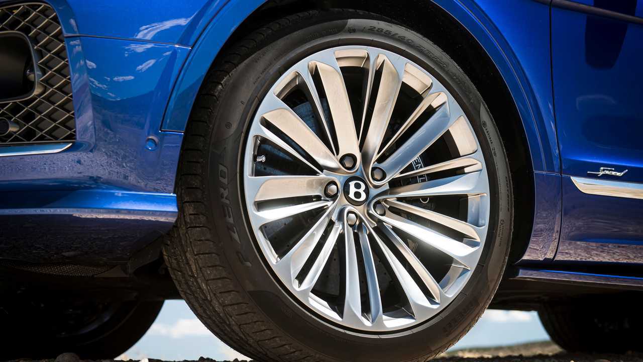 Обновленная Bentley Bentayga Speed (2020)