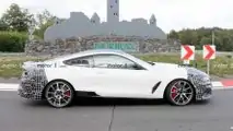 BMW 8er: Erlkönig mit Mittelmotor erwischt?
