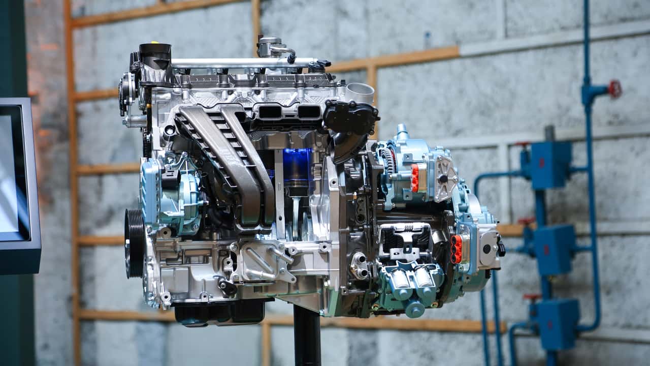 Il nuovo motore Horse 1.8 della Dacia Bigster Hybrid 155