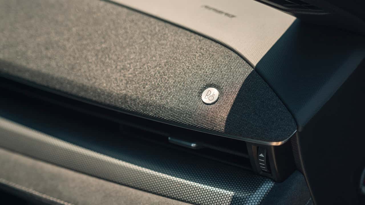 MUSTANG MACH E-008