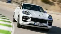 Porsche Cayenne Turbo E-Hybrid (2023) im Test