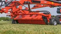 Kuhn: andanatore a doppio rotore con posa centrale  GA 8131 CL