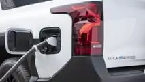 Porta di ricarica per camion da lavoro Chevrolet Silverado EV 2024