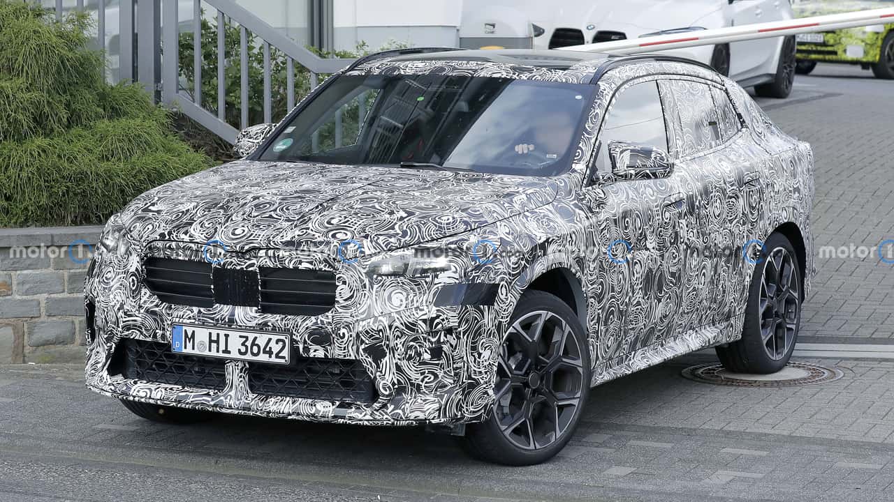 2024 BMW X2 M35i spy photo