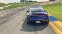 Il record a Road Atlanta della Porsche Taycan Turbo GT 2025