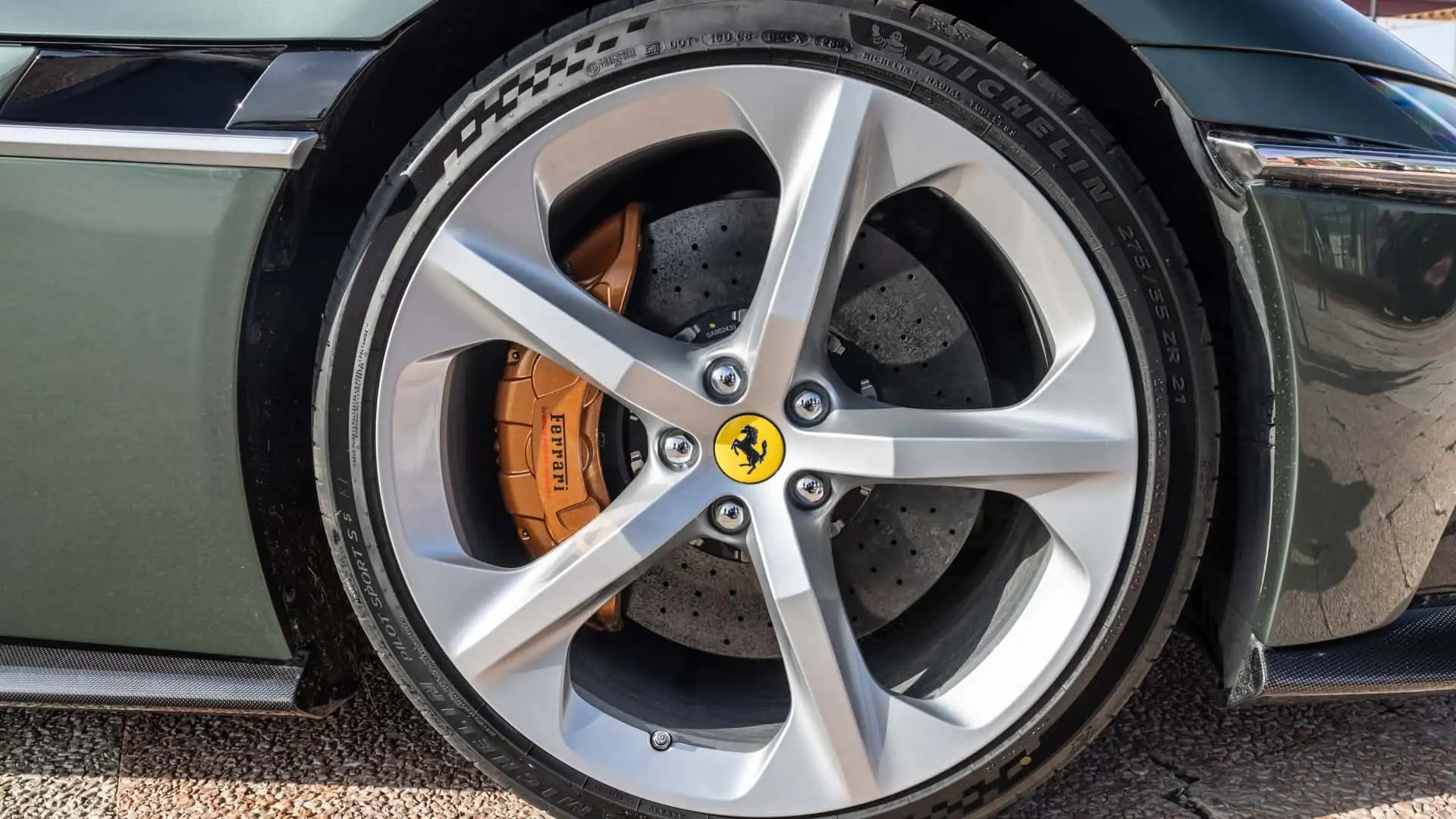 https://cdn.motor1.com/images/mgl/RqKggx/s1/2025-ferrari-12cilindri-spider-first-drive-review.webp