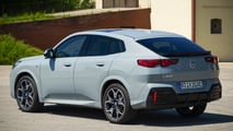 BMW iX2 xDrive30 (2024) im Test