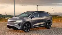 Il SUV di medie dimensioni di Lucid, il render di InsideEVs