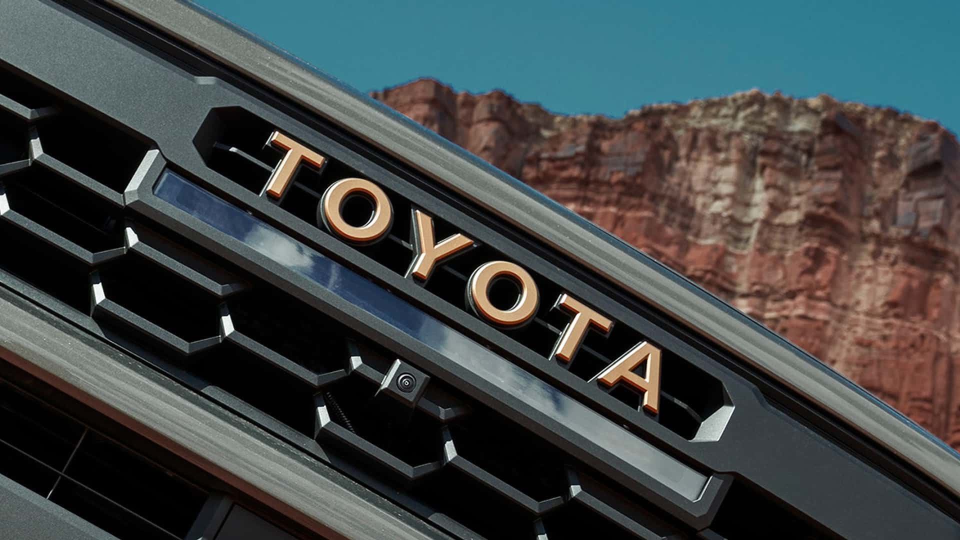 Toyota Patent Turns Your Car Into A Photo Assistant