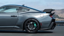Ford Mustang Dark Horse SC 2026: primo contatto