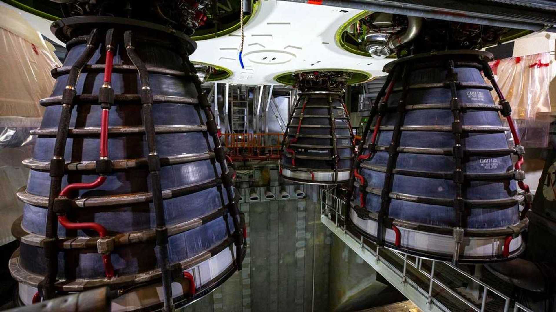 Mision Artemis Transportando El Cohete A La Plataforma