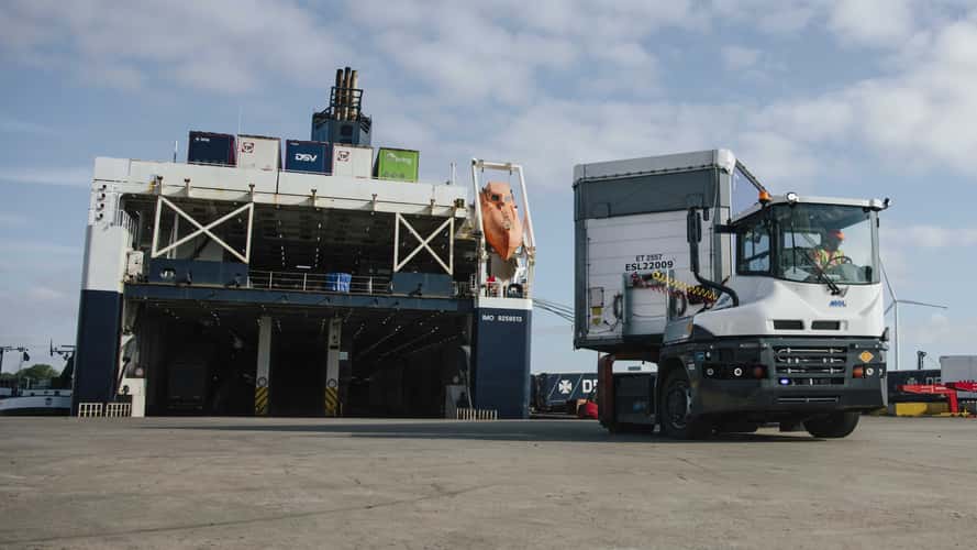 Porti più smart e silenziosi con i trattori elettrici 