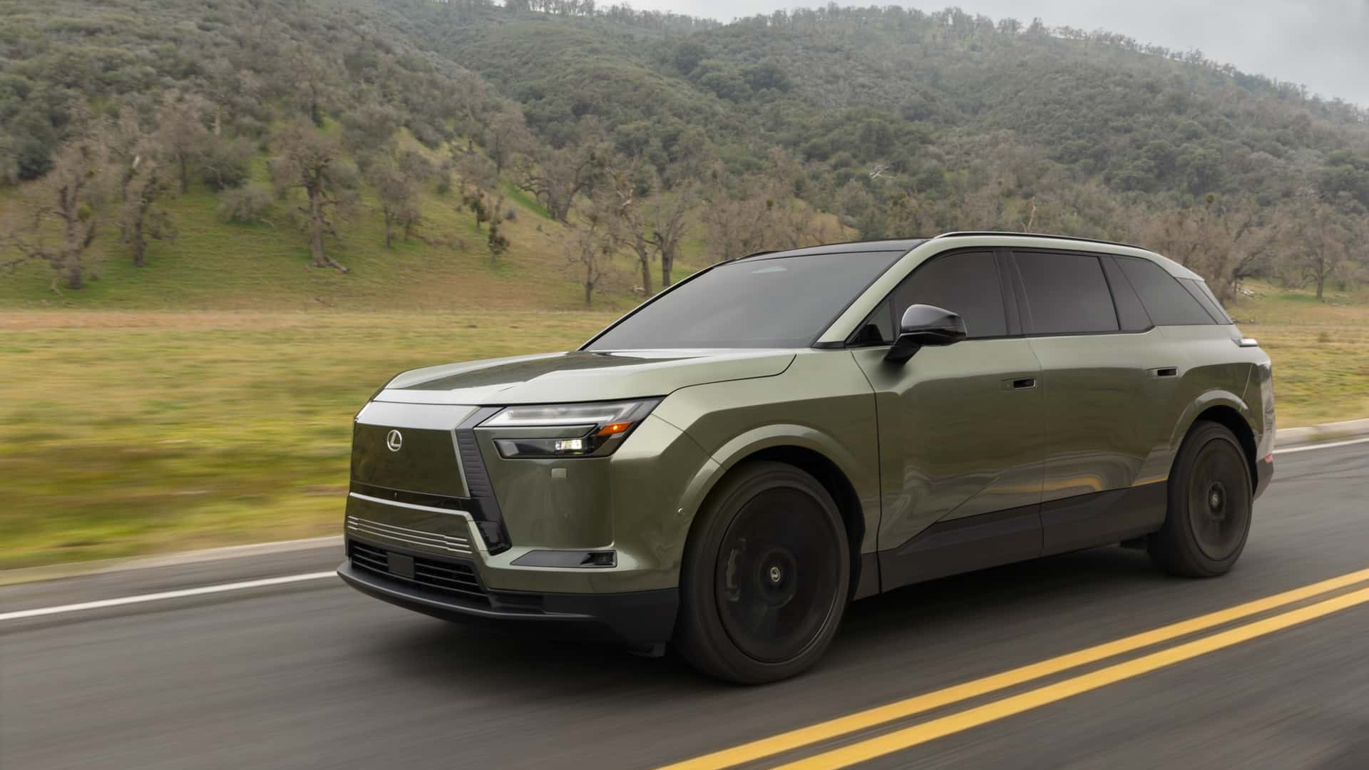https://cdn.motor1.com/images/mgl/RqkQ7A/s1/2027-lexus-tz.jpg