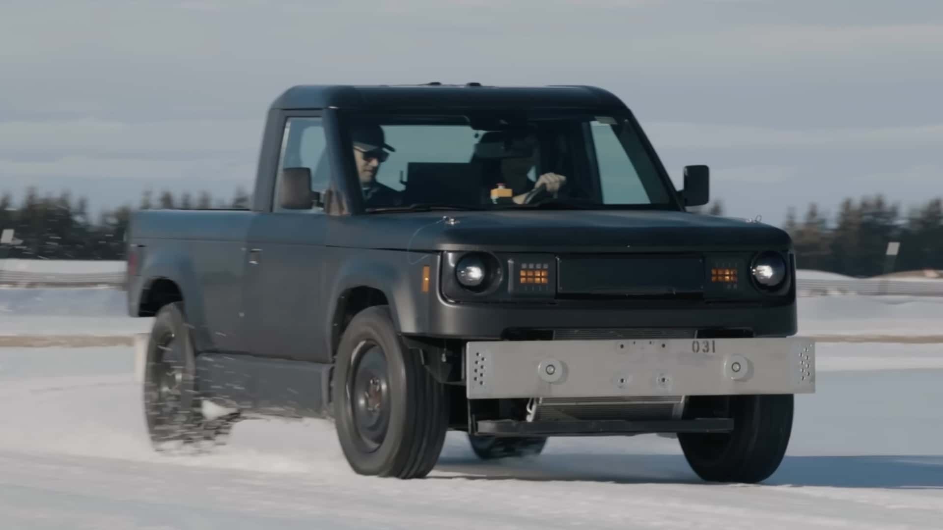 Slate Truck: Pruebas Extremas de Invierno para el Eléctrico Americano Asequible