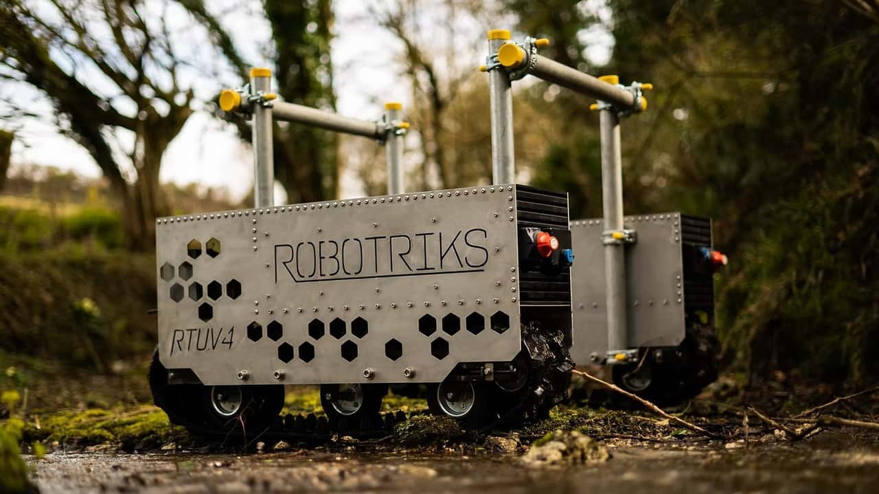 Raggy: il robot che estirpa le erbe tossiche nei pascoli